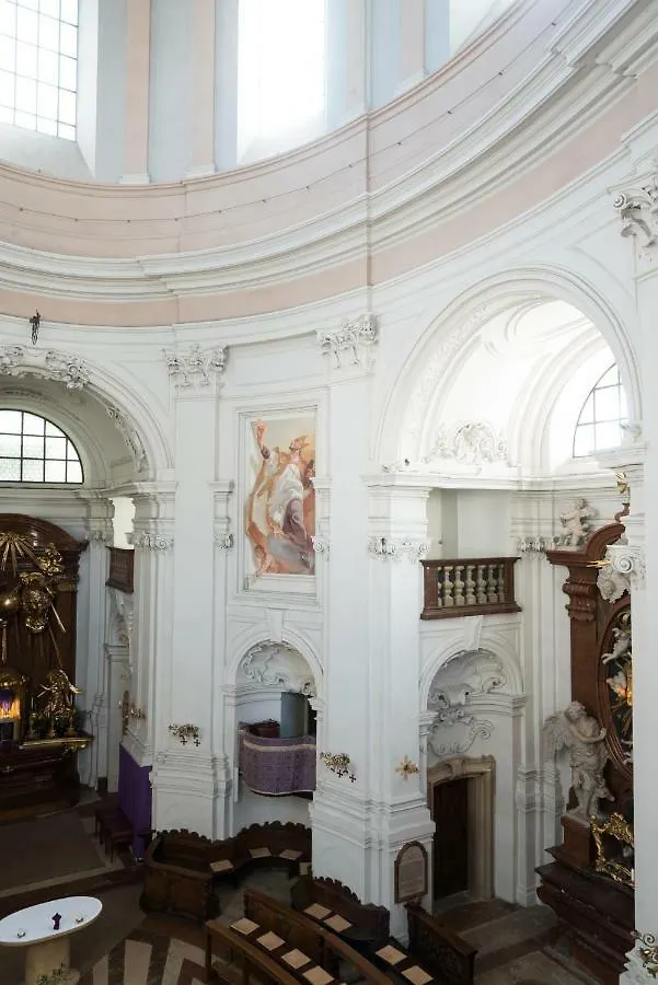 Gaestehaus Im Priesterseminar Salzburg Gasthuis