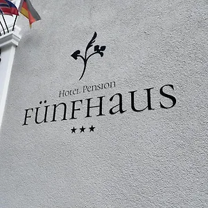 https://pension-funfhaus.vienna-besthotels.com