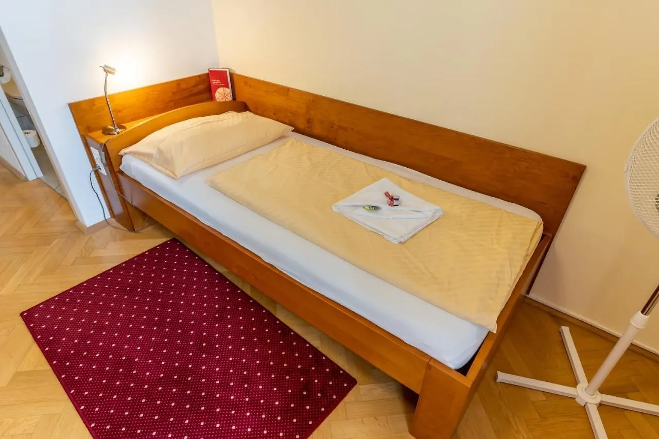 Gastehaus Im Priesterseminar Salzburg Guest House Austria